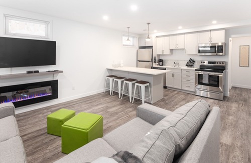 Saskatoon House | NEW 2Bed Modern Basement-Suite w/Indoor Fireplace