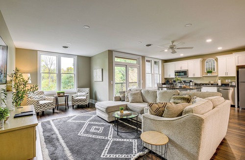 Akron Apartment | NEW in 2024, 'litfin Loft' - Village of Akron