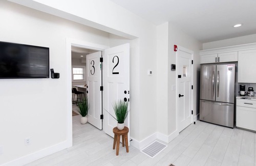 Sandusky Condo | NEW! Inn at Fulton Units 2 & 3
