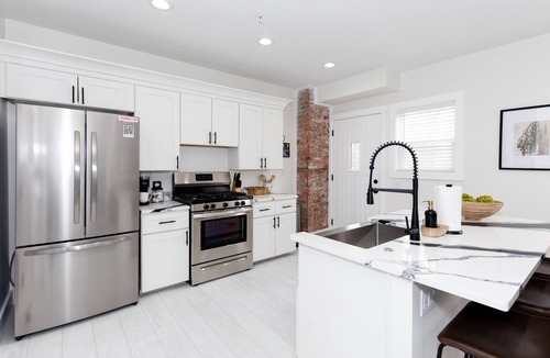 Sandusky Condo | NEW! Inn at Fulton Units 2 & 3