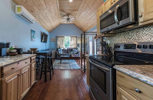 North East House | NEW! Lake Cottage Getaway | Beach Access + Pets OK | North Cottage