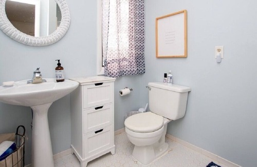 Town of Jerusalem Cottage | New Lakefront Listing! Lakefront cottage on sought after East Bluff
