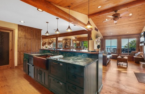 Brutus House | New Listing! 20% OFF! Burt Lake-Lakefront-Huge Deck & Yard-Fire Pit