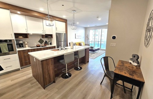 University District Apartment | New Modern Suites in YYC UniDistrict - Pet Friendly, Heated Underground Parking