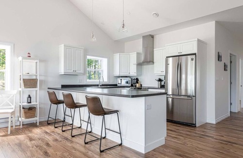 Lunenburg County House | New Waterfront Cottag on Hirtle Lake