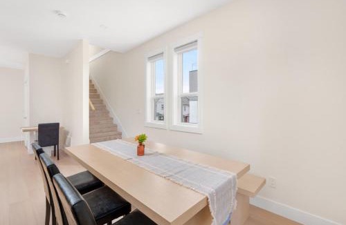 Willoughby House | Newly Built 3BR Townhome - Rooftop Patio and Garage