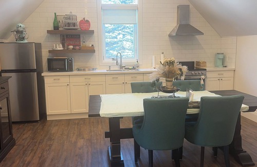 Caledon House | Newly renovated 1 Bedroom apartment in Alton, Ontario