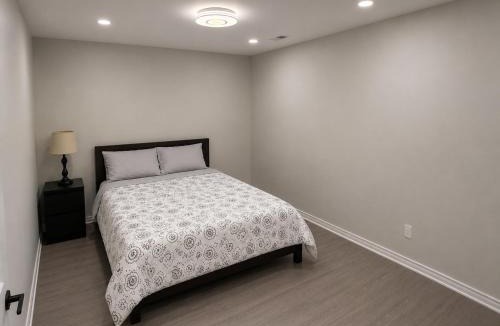 Bridlewood - Emerald Meadows House | Newly Renovated 2BR Walkout Suite in the Heart of Kanata Ottawa
