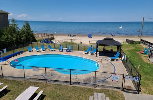 Wasaga Beach Condo | Newly Renovated Beach Condo with Salt Water Pool Right on Wasaga Beach