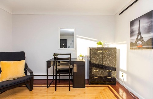 Vanier North Apartment | Newly Renovated - Modern 2BR with King Bed - Near Downtown!