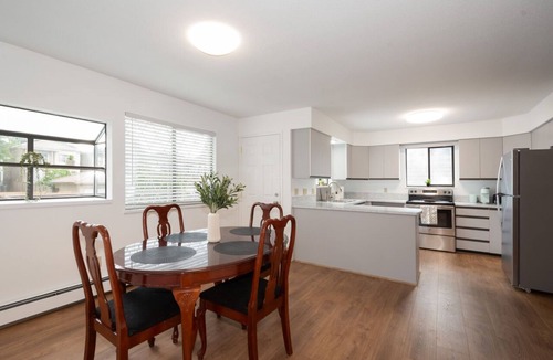 Renfrew-Collingwood House | Newly Renovated Spacious Family Home