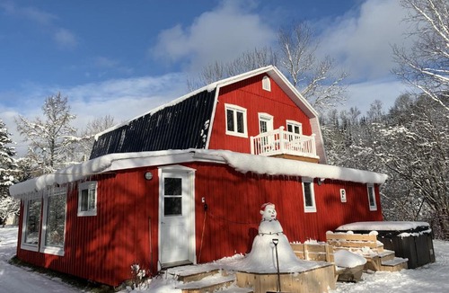Riviere Eternite Apartment | Nid douillet dans une grange canadienne