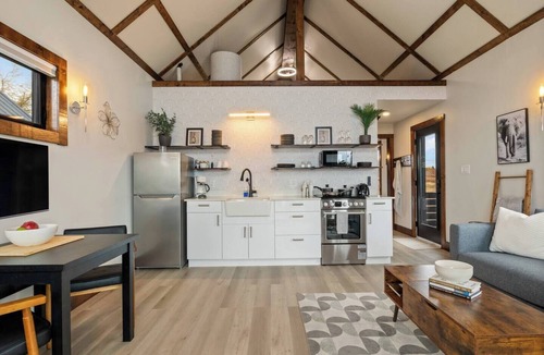 Saint Louis de Kent Cabin | Nordic Spa Retreat, 6 beds, 3 baths, 3 kitchens