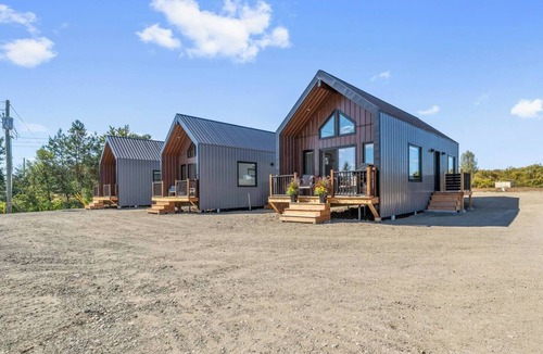 Saint Louis de Kent Cabin | Nordic Spa Retreat, 6 beds, 3 baths, 3 kitchens