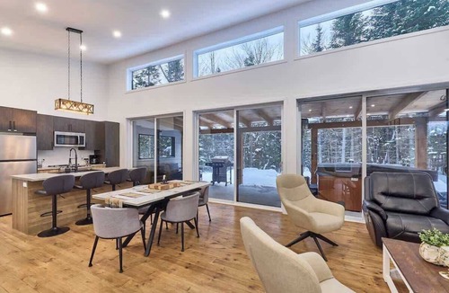 Notre-Dame-de-la-Merci Ski Chalet | Nordik Nara, Pet-Friendly