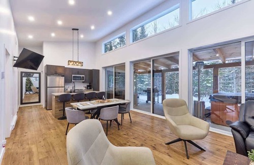 Notre-Dame-de-la-Merci Ski Chalet | Nordik Nara, Pet-Friendly