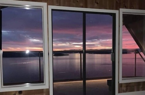 Pender Island Cabin | Ocean, Islands, Mountain View. Ferry & boat traffic. Hot tub. Private & gated.