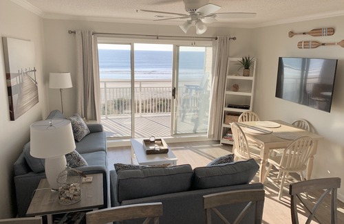 Ocean Isle Beach Condo | Oceanfront Condo 2BR/2BA with direct beach access+pool
