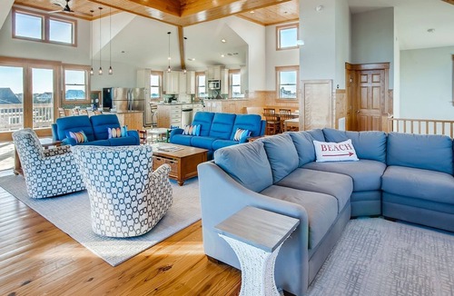 Waves House | Oceanfront Home in Waves, NC