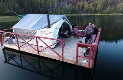 Duncan Lake Boat Rental | Off-Grid Glamping Site near Graham Lake, Ideal for Outdoor Adventures