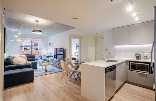 Cite Multimedia Apartment | Old Port Luxe Stay | Rooftop Pool, Gym & Parking