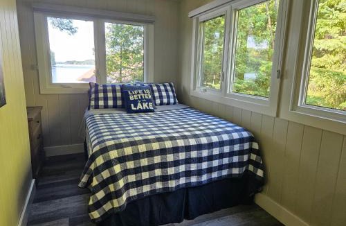 Minett House | Olga's Bay Lakehouse