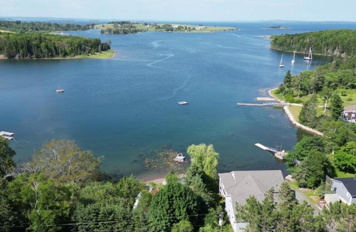 Heckmans Island Villa | On Da Water
