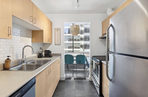 Downtown Vancouver Apartment | One-bedroom stylish apartment in Downtown Vancouver!