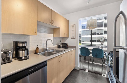 Downtown Vancouver Apartment | One-bedroom stylish apartment in Downtown Vancouver!