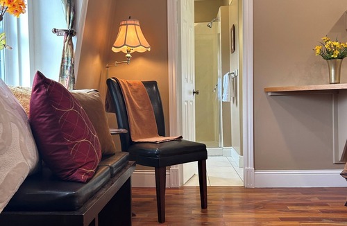 Downtown St. John's Apartment | One-Bedroom Top-floor Bachelor Apartment with AC in Downtown St. John's