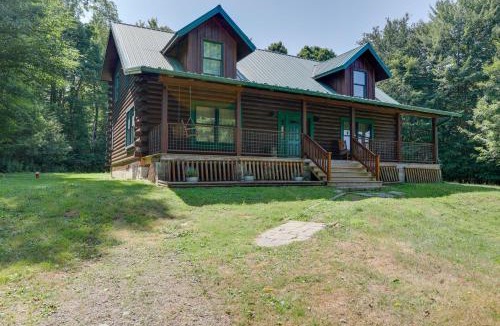 Harmony House | Panama Cabin on 36 Acres w/Hot Tub & Trails!