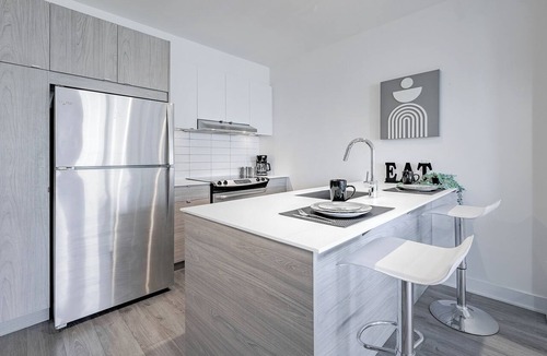Downtown Montreal Apartment | Panoramic Penthouse Downtown Montreal Free Parking Old Montreal Apartment
