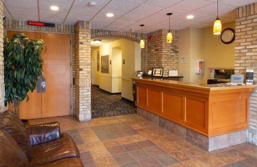 Winnipeg Hotel | Park West Inn