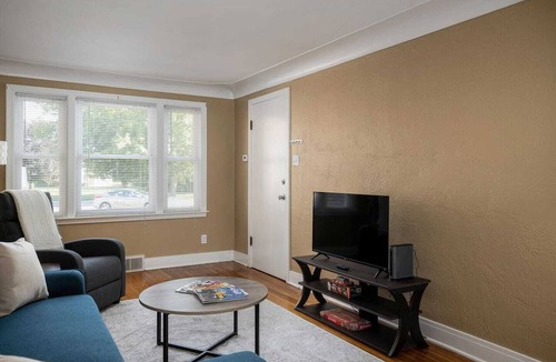 West Seneca Apartment | Parkside 1BR: Spacious, Quiet, Covered Parking