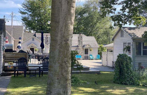 Ludington Cottage | Parkview Cottage #5, 1/2 block from beach