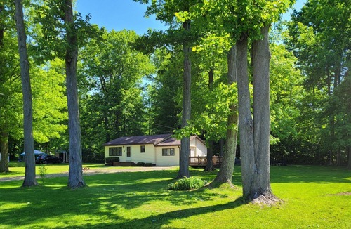 Pymatuning North Cottage | Peaceful 2 bedroom cottage close to the lake.