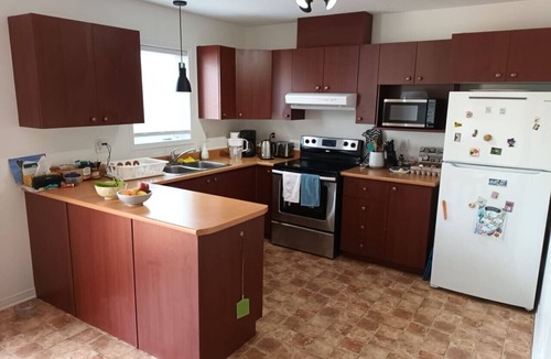 Aylmer House | Peaceful 4BR Home/Charming Backyard/Aylmer