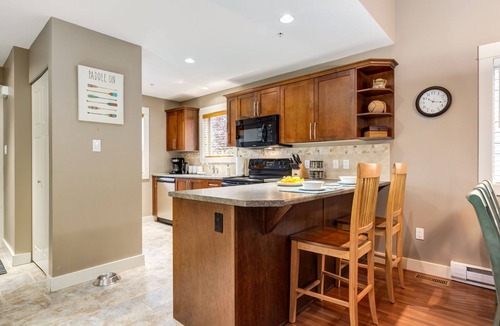 Regional District of Nanaimo House | Peaceful, immaculate and fully-equipped!