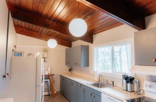 Seneca Falls House | Peaceful Lakeview Cottage lake access & fire pit
