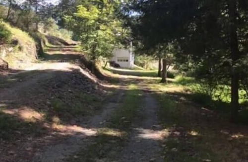 Berkeley Springs Cottage | Peaceful Waterfall House - 2 bedroom hidden treasure