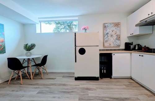 Burnaby House | Perfect 1-bedroom basement with AC in pleasant Burnaby