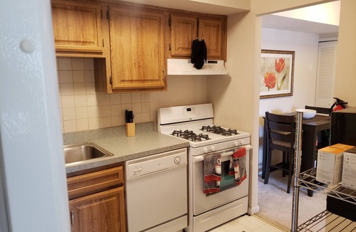 North Olmsted Condo | Perfect 2-bedroom condo Near Everything