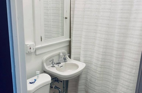 Downtown Toledo Apartment | Perfect downtown apartment for short and long-term stays!