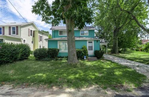 Mentor-on-the-Lake Apartment | Perfect location Across from the Lake and park!