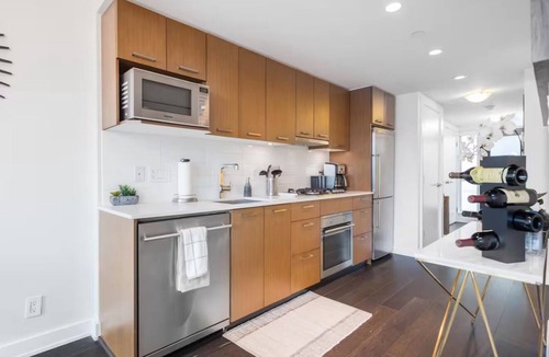 Downtown Vancouver Condo | Perfectly Located Luxury Yaletown condo
