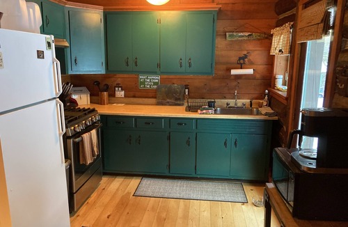 Day Cabin | PET FRIENDLY Adirondacks Log Cabin! Lake George, Saratoga, SPAC, Sacandaga