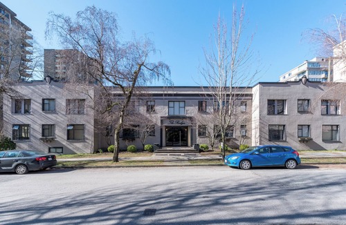 West End Apartment | Pet Friendly Furnished 2 Bedroom @ 935 Jervis