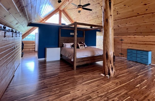 Parkland County Cabin | Picturesque Log House Getaway