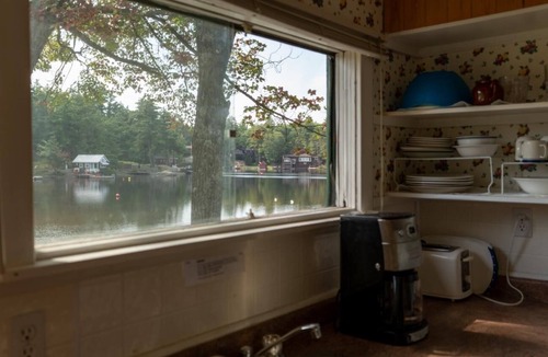 Gravenhurst Cottage | Pine Lake: Studio Cottage #8 "Jack Pine"
