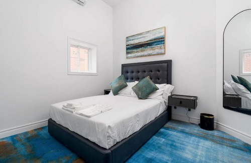 West Queen West Hotel | Plush Hotel Downtown Toronto